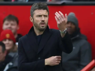 Michael Carrick ‘bật mí’ bí quyết thắng Arsenal: Tinh thần tập thể MU bùng nổ!