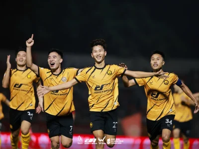 Bom tấn Lào gốc Việt: Cú đúp thần sầu hạ gục Công an TP.HCM, Thanh Hóa gây sốc V.League