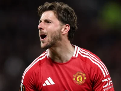 BOM TẤN: MU chấn thương kép, mất 2 trụ cột quan trọng trước trận đấu sống còn với West Ham