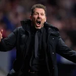 Simeone 'dằn mặt' Yamal: HLV Atletico giơ 3 ngón tay chế nhạo, Barca thảm bại 0-3 1