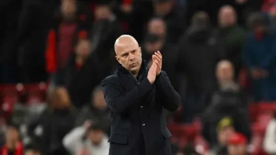 Arne Slot cảnh báo: Liverpool đã hết 'quyền' sai sót, top 4 Premier League là mục tiêu bất di bất dịch 1