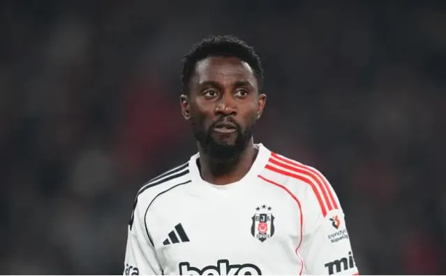 MU suyt dua Wilfred Ndidi tro lai Premier League.