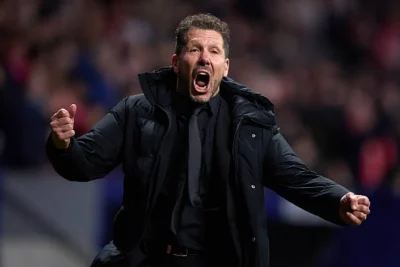 Simeone 'dằn mặt' Yamal: HLV Atletico giơ 3 ngón tay chế nhạo, Barca thảm bại 0-3 1